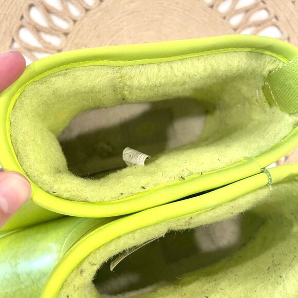 UGG Classic Clear Mini Key Lime Boots Waterproof Size 8 - Picture 4 of 10